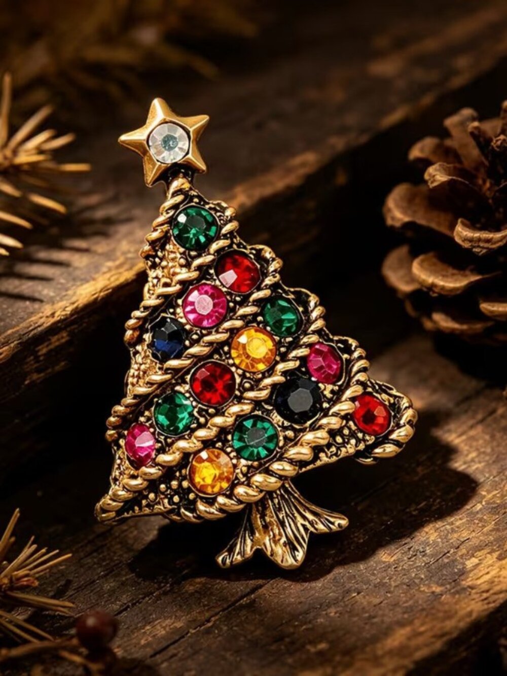 Exquisite Seasonal Yule Time Holiday Twisted Xmas Tree Brooch w Rhinestones